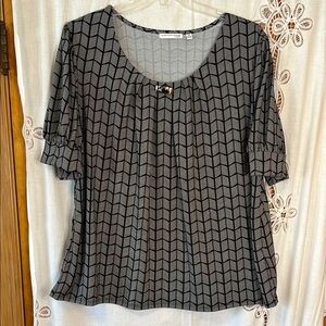 Notations Gray & black boat neck Short Puff Sleeve Blouse